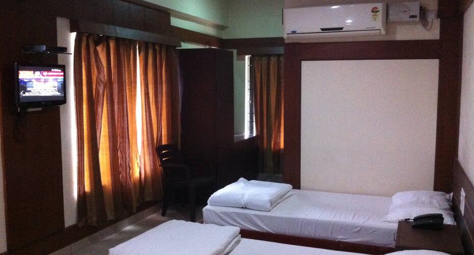Annapurna Palace Lodge, Ongole 1